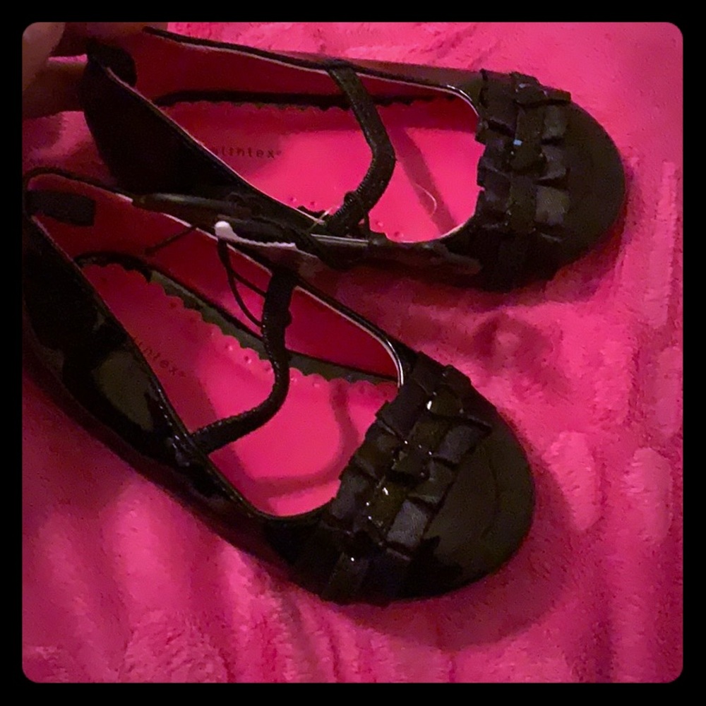 Girls shoes